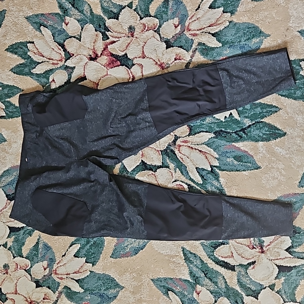 Carhartt fitted  Leggings gray with Black patches XXL (size 20)